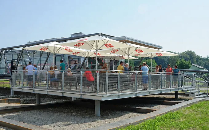 Terrasse des Römermuseums Flavia Solva in Wagna über den Ausgrabungen